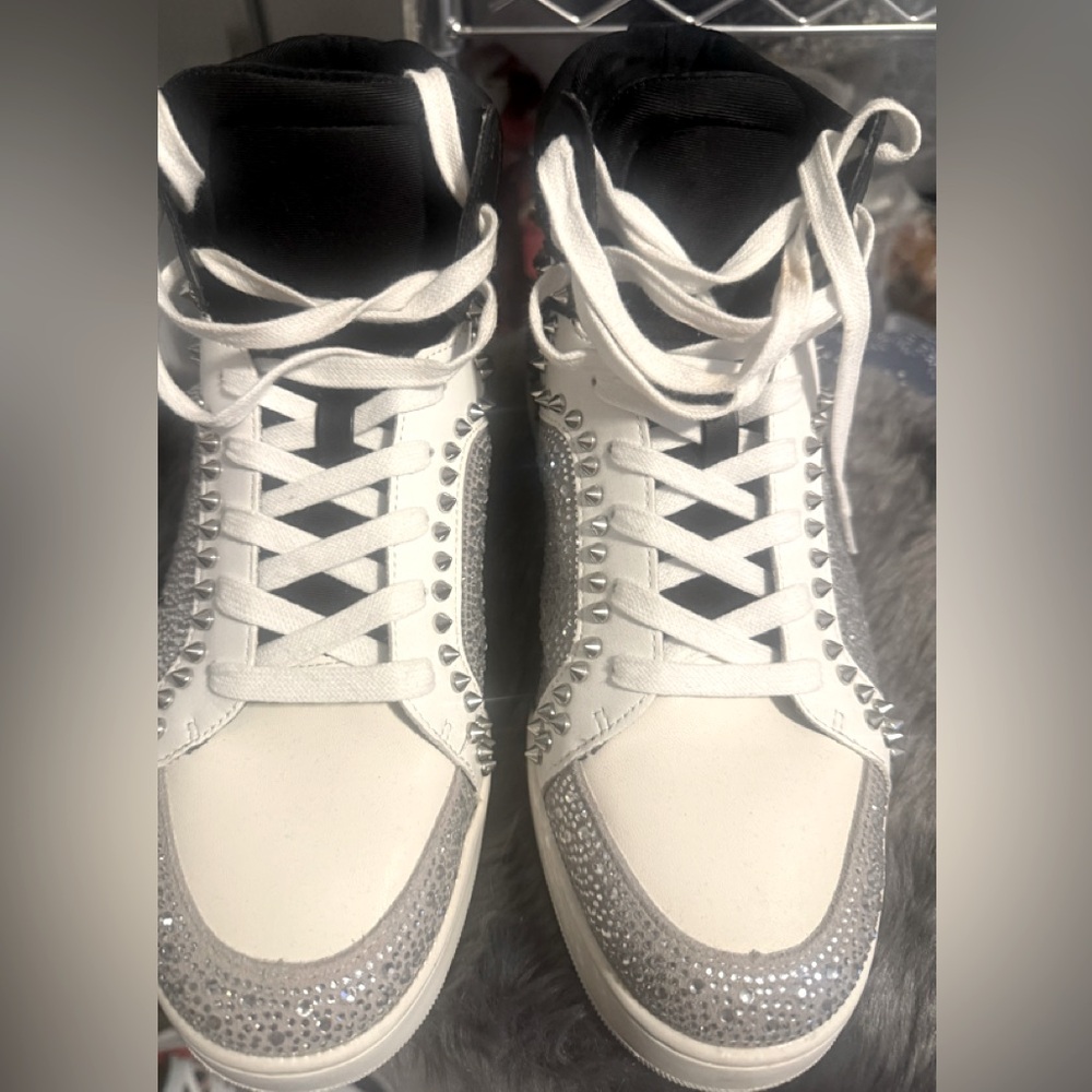 STEVE MADDEN SPIKED RHINESTONE HIGH-TOPS💕